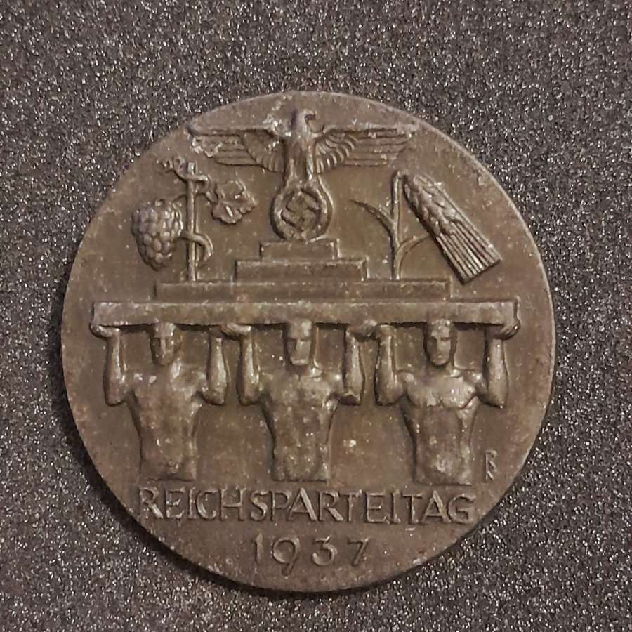 Reichsparteitag 1937 Badge