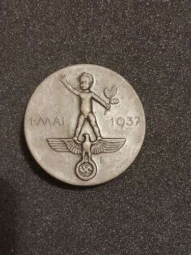 1 Mai 1937 Day Badge