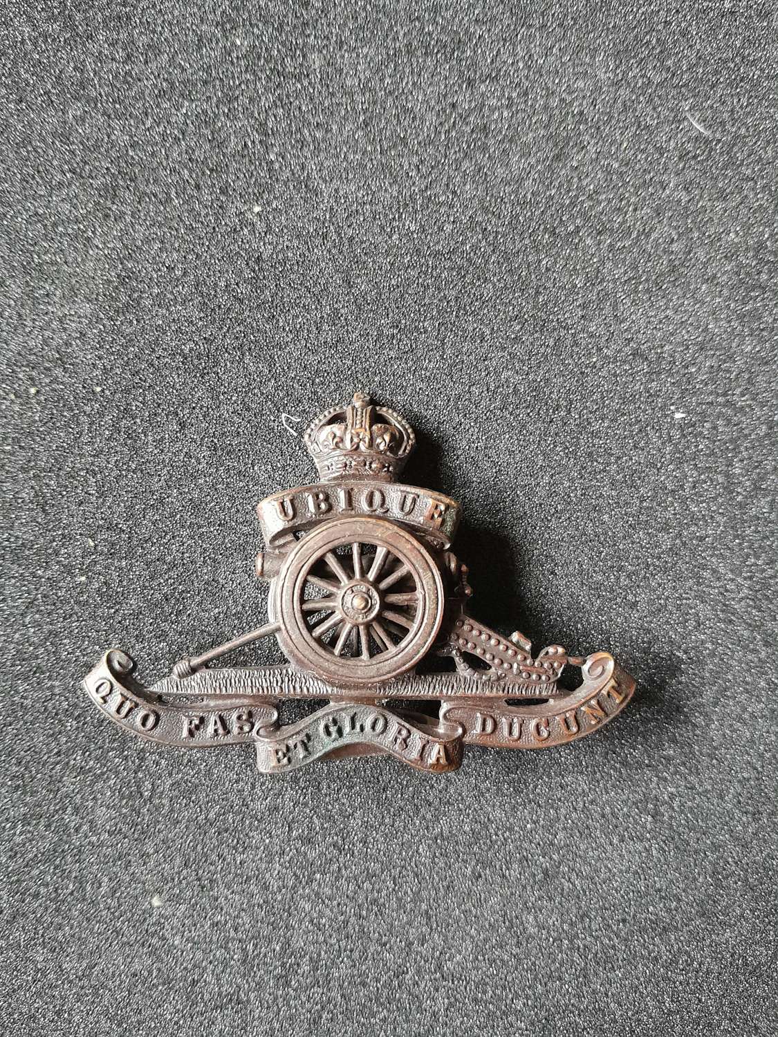 Royal Field Artillery cap badge