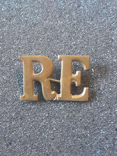 WWI Royal Engineers Sweetheart Badge